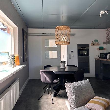 B&B Het Kleine Huisje Emmen Eksteriør billede
