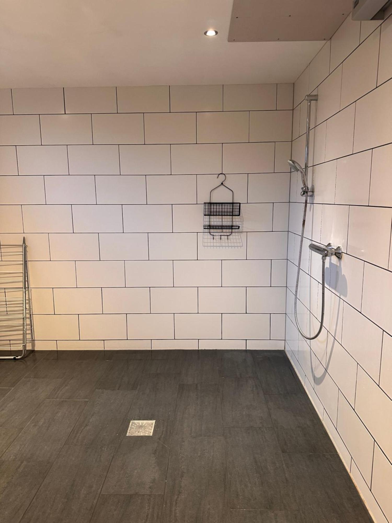 B&B Het Kleine Huisje Emmen Eksteriør billede